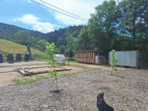 Neuer Platz, jetzt noch das Vordach